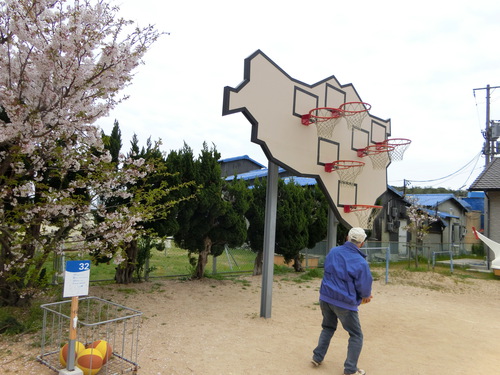 瀬戸芸　豊島へ行く。