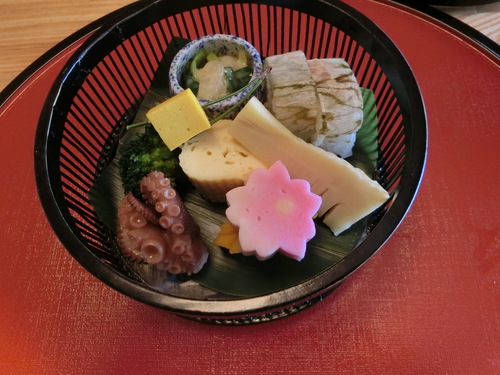 ランチも時には格調高く
