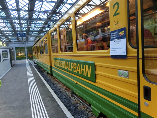 スイスの旅だんだん興奮「ミューレンからメンリッヘン」