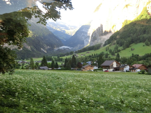 スイスの旅だんだん興奮「ミューレンからメンリッヘン」
