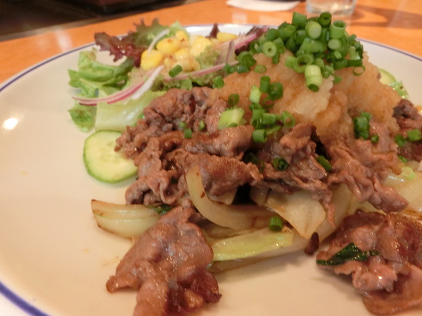 今日は、人気の店『グリル プランチャ』へ