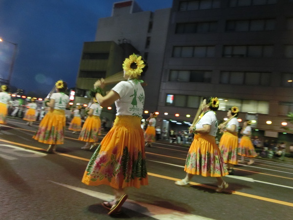 高松祭り総おどり、アーケード街をなぜ使わないのかな？
