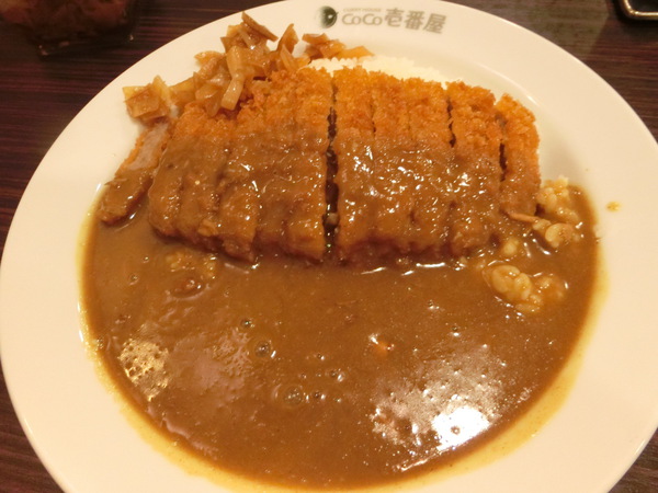 話題のカレー屋に行く。