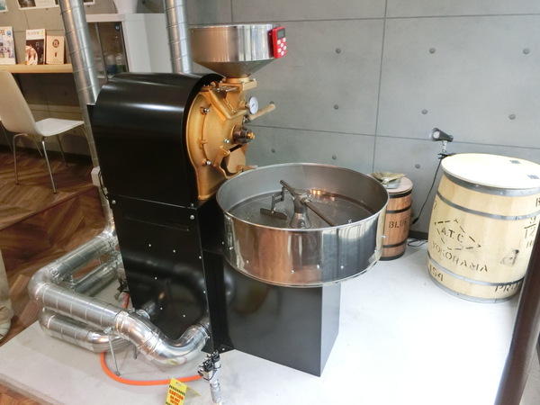 ８月にオープンした自家焙煎珈琲豆専門店「スコップ・ビーン」