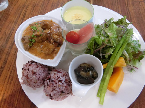 今日も外ランチ・「ガーデンカフェ栗林」