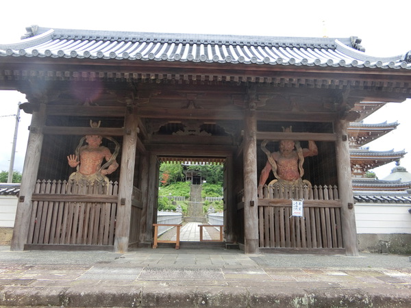 黄門さんの実兄、頼重公の菩提寺（法然寺）
