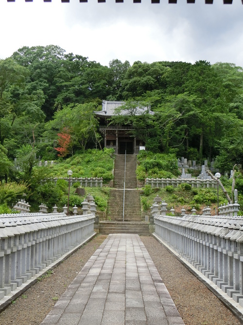 黄門さんの実兄、頼重公の菩提寺（法然寺）