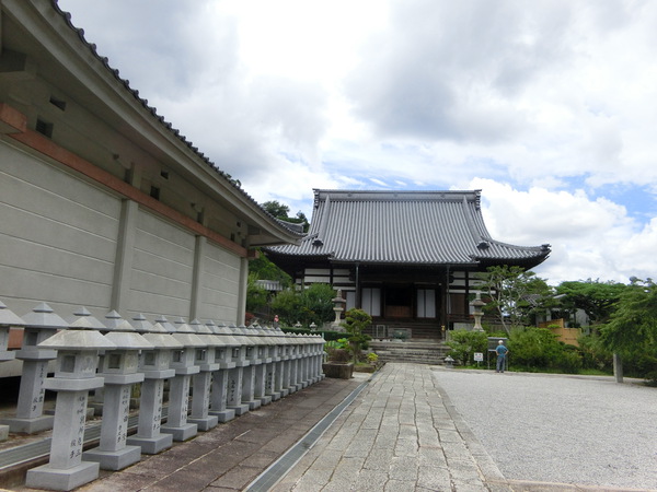 黄門さんの実兄、頼重公の菩提寺（法然寺）