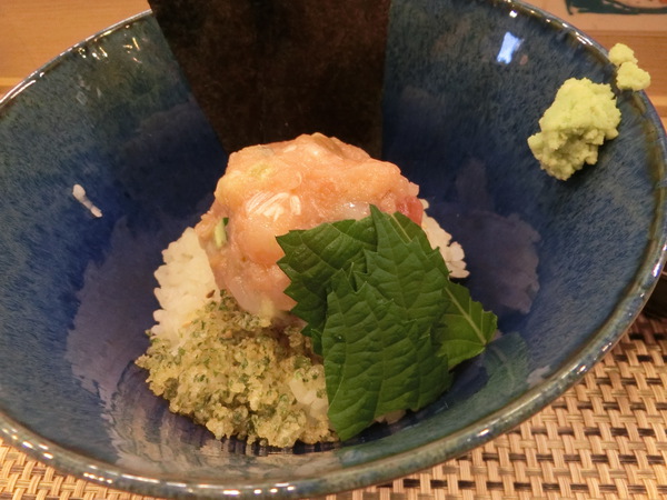 どんぶりが二度楽しめた「どんぶり割烹　板次郎」