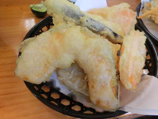 羽立うどんは、うどんか!天ぷらか!