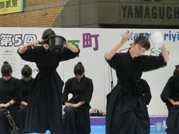 お見事！書道パフォーマンス