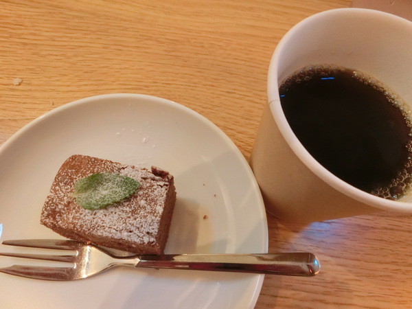 アゼリアのランチは、複雑な気持ち