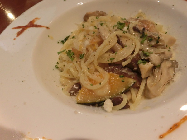 MOMO Cafe （モモカフェ）でランチ