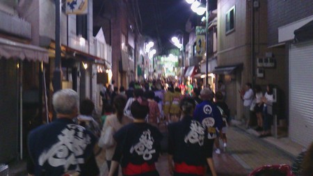 今夜は東京高円寺で阿波踊り