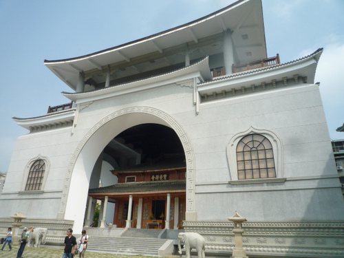 日本統治時代の寺『宝覚寺』