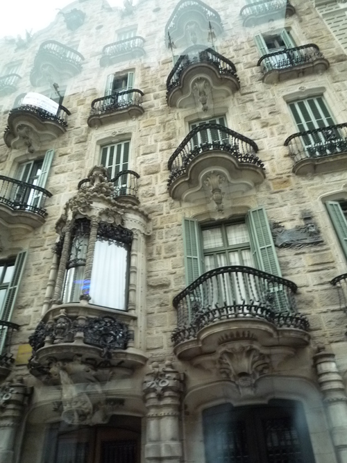 スペインの旅｢ガウディの建築物｣