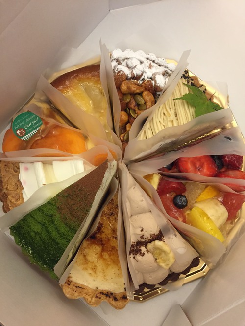 ケーキに迷う