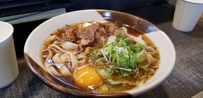 名古屋駅できしめん食べる。