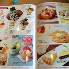 おばさん８人で「ガスト」でスイーツを食べる。