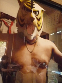 うどんやにタイガーマスク