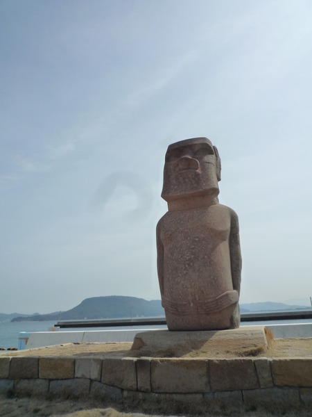 赤いめおん号で女木島へ行く。