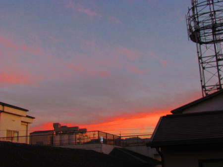 昨日の　印象的な夕焼け　　自宅周辺