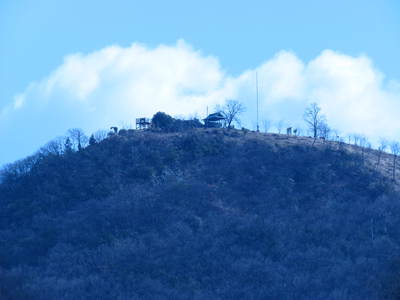しらやま（200ｍぐらい）の山頂の様子　　三木町側から