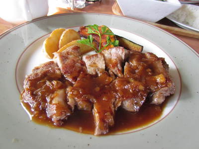 昼ご飯　レストラン　シカ　さんで　　上天神の店