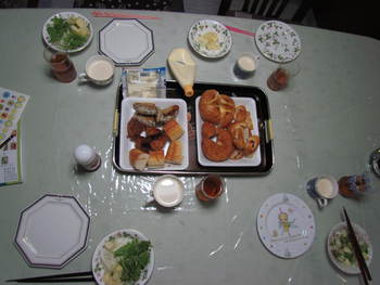 昼食　孫の好みの食事　　　自宅