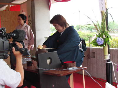 お茶会　いいお茶です　　さぬき市きかく公園