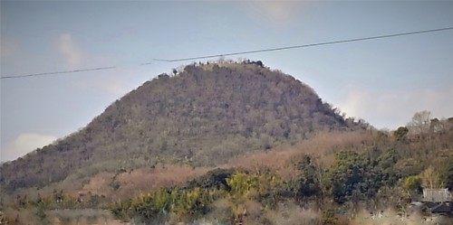 白山（しらやま）（約200ｍ）　