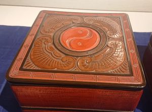 玉楮蔵谷　狭貫彫四段重箱2