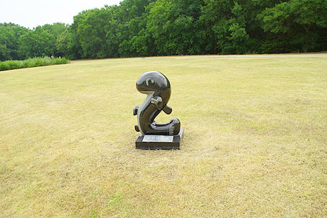 炎暑の公園