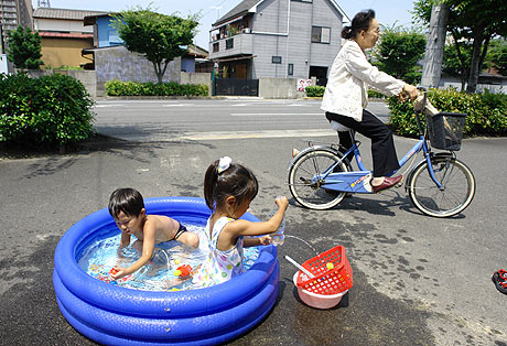 庭プール