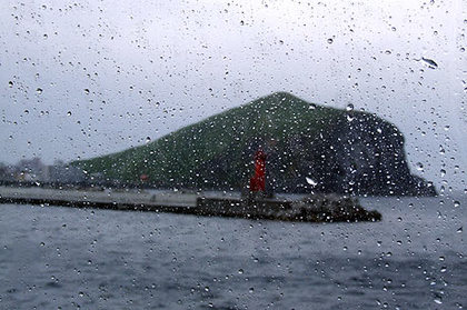 ”　雨だった　・・”
