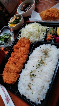 ウーバーイーツでヒレカツ弁当