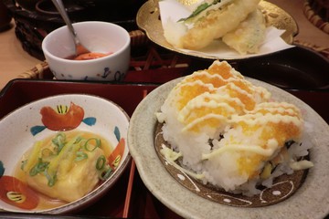 　　　ある日のランチ・・・・