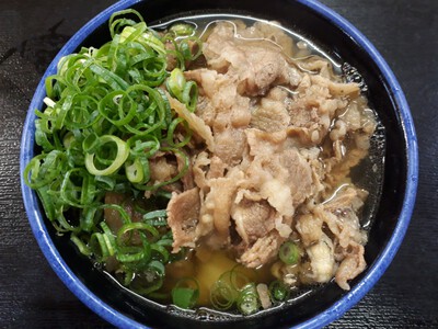肉よっけで美味いぃ