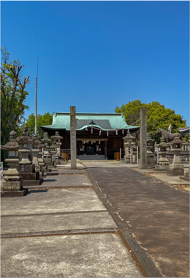 カフェジャルダンと藤尾神社