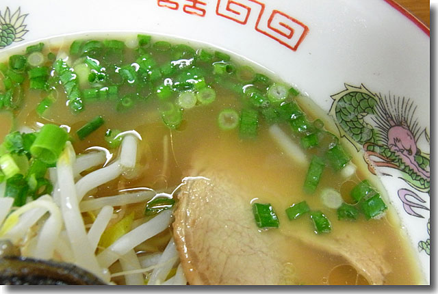 田町のとら家　いりこラーメン