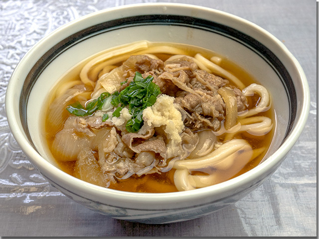 上杉食品の生麺で肉うどん