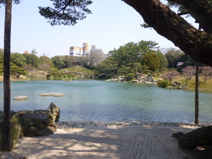 栗林公園で花見