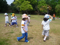お外で元気にあそぶよ！
