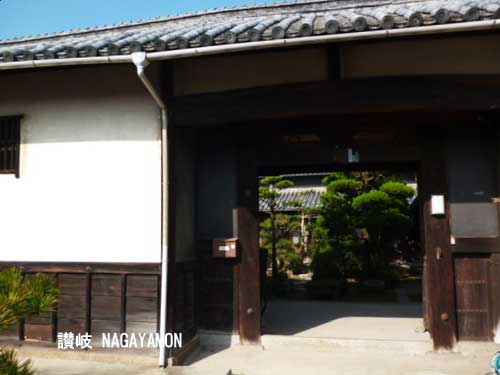 地震が心配！長屋門