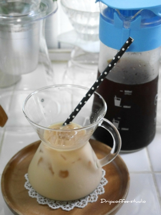 ピザトーストと水出しコーヒーカフェオレ