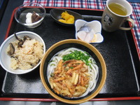 秋の椿うどんです