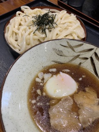 大島うどん（温玉チャーシューつけ麺）