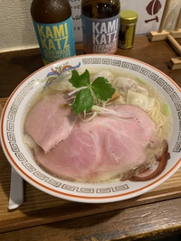 【朝すず】らぁ麺すずむし（貝のらぁ麺＋ワンタン＋モーニングサウナー）