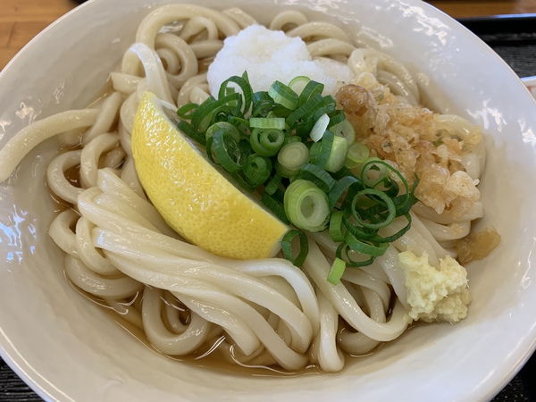 かすが町市場（ぶっかけうどん）