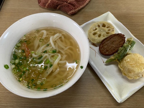 【閉店】うどんの一平（かけうどん）